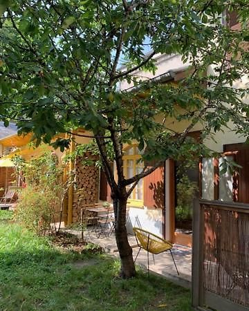 בנרס-דה-ביגור Charmant Appartement Sur Cour, Le Cerisier מראה חיצוני תמונה