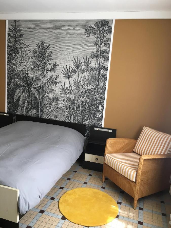 בנרס-דה-ביגור Charmant Appartement Sur Cour, Le Cerisier מראה חיצוני תמונה