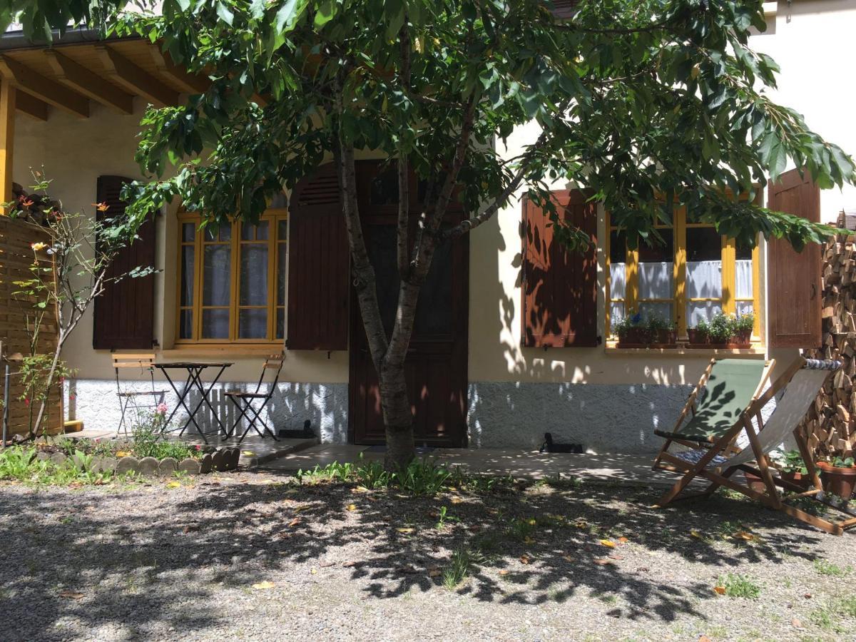 בנרס-דה-ביגור Charmant Appartement Sur Cour, Le Cerisier מראה חיצוני תמונה