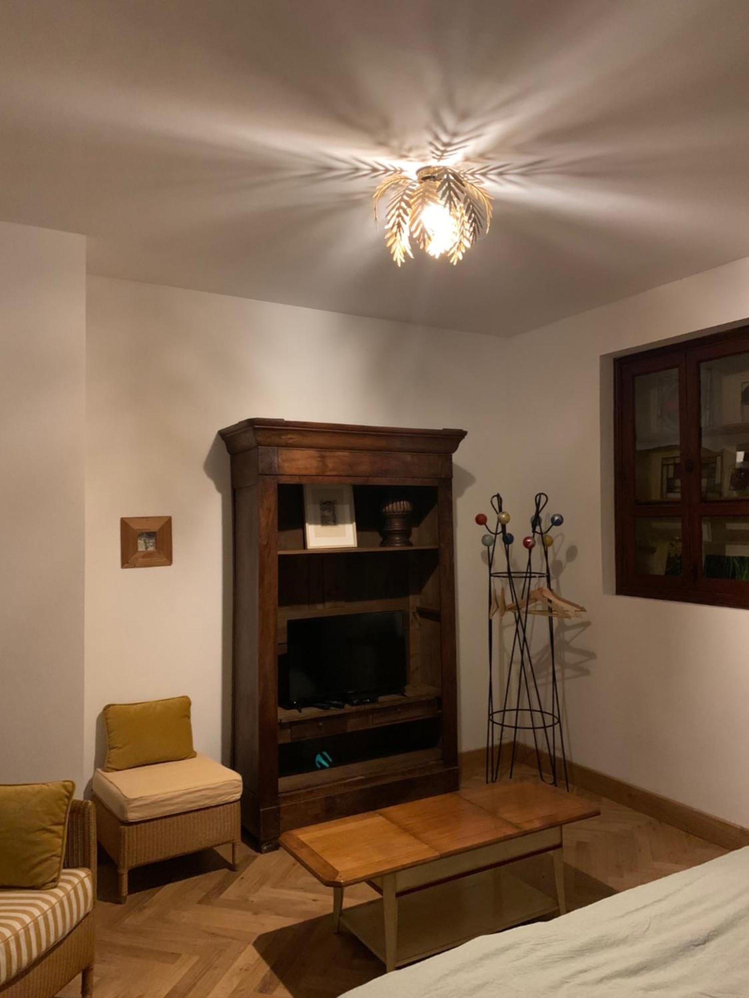בנרס-דה-ביגור Charmant Appartement Sur Cour, Le Cerisier מראה חיצוני תמונה