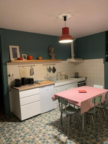 בנרס-דה-ביגור Charmant Appartement Sur Cour, Le Cerisier מראה חיצוני תמונה
